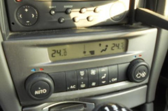 Aile avant droit RENAULT LAGUNA 2