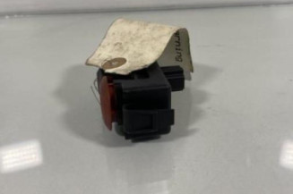 Bouton de warning RENAULT CLIO 3