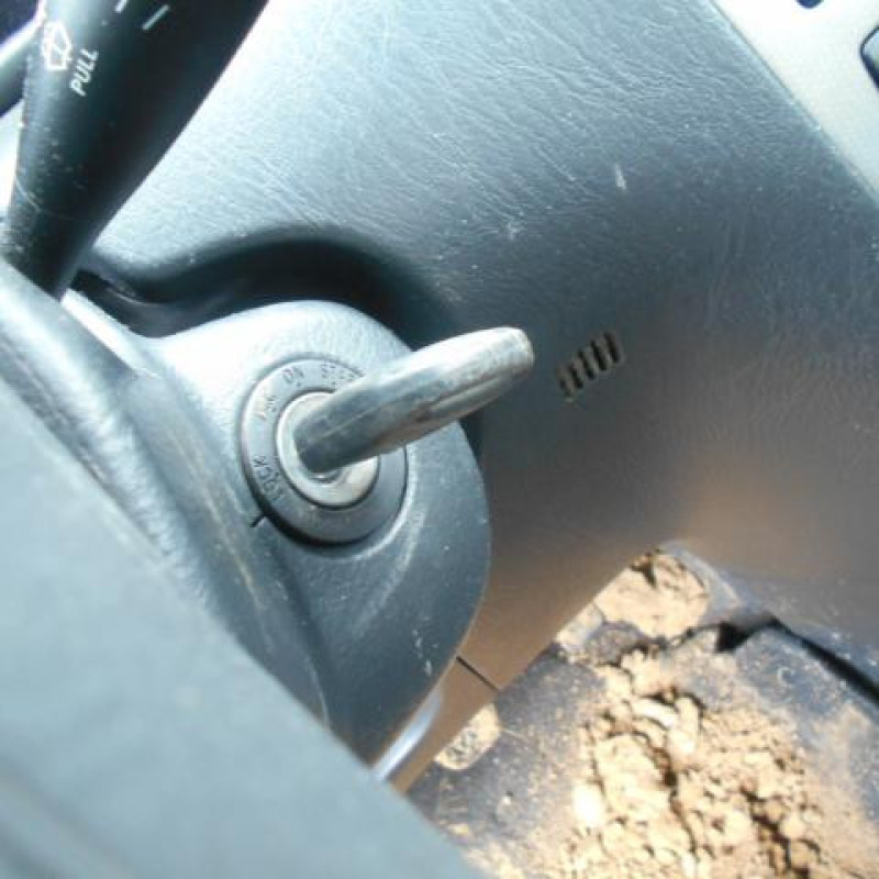 Amortisseur avant droit TOYOTA COROLLA IX Photo n°8
