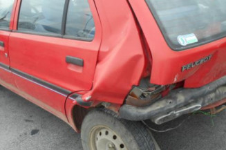 Cremaillere assistee PEUGEOT 106