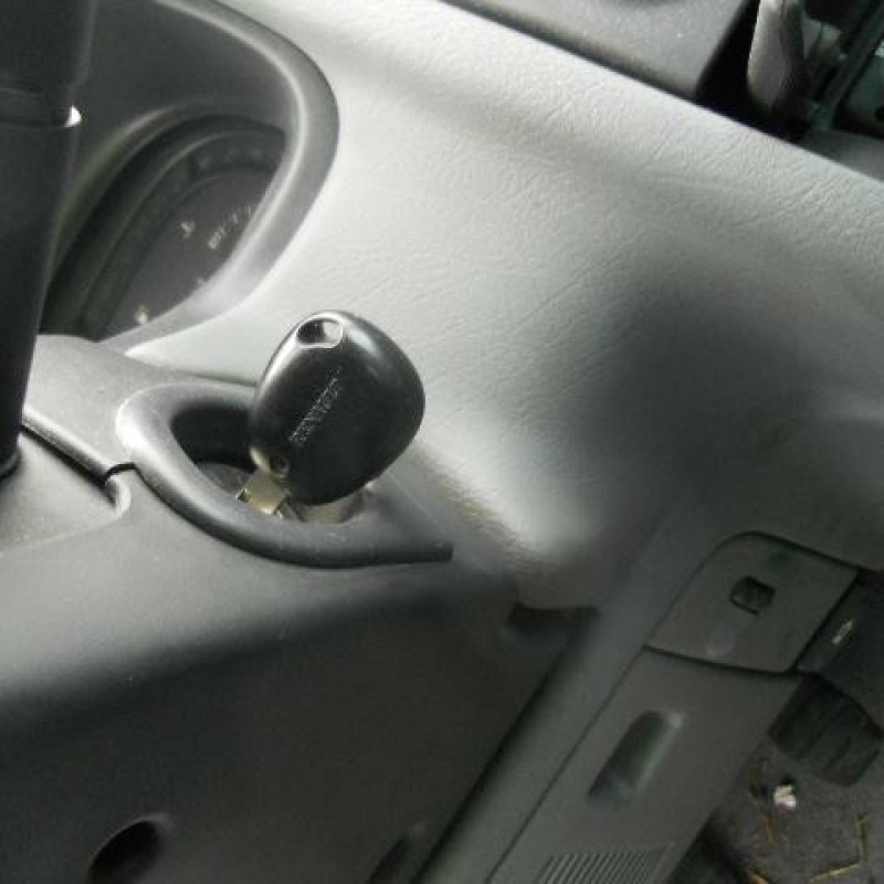 Cremaillere assistee RENAULT LAGUNA 1 Photo n°8