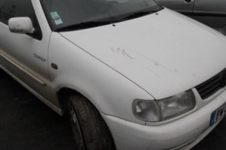 Amortisseur avant droit VOLKSWAGEN POLO 3