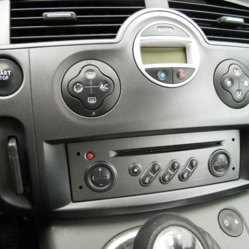 Bloc ABS (freins anti-blocage) RENAULT SCENIC 2 Photo n°10