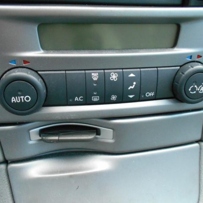 Bloc ABS (freins anti-blocage) RENAULT LAGUNA 2 Photo n°10