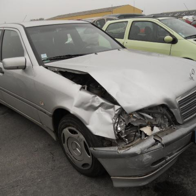 Bras essuie glace arriere MERCEDES CLASSE C 202 Photo n°3
