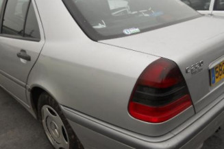 Bras essuie glace arriere MERCEDES CLASSE C 202