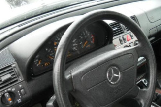 Trappe d'essence MERCEDES CLASSE C 202