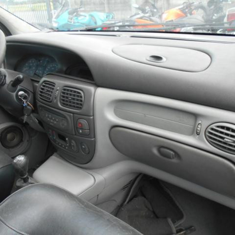 Porte avant droit RENAULT SCENIC 1 Photo n°9