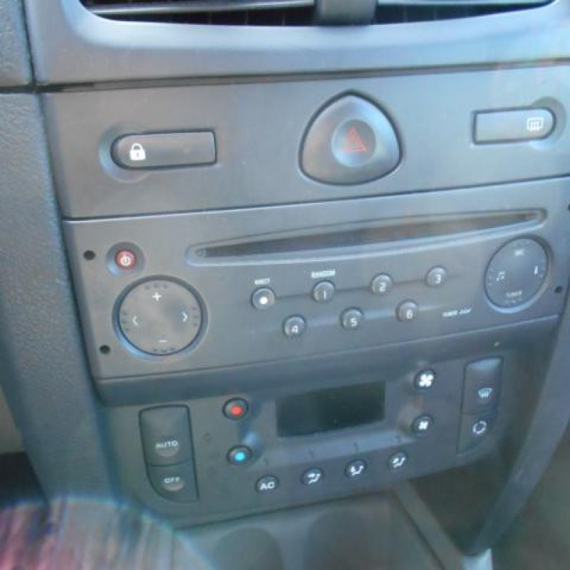 Poignee interieur avant gauche RENAULT CLIO 2 Photo n°9