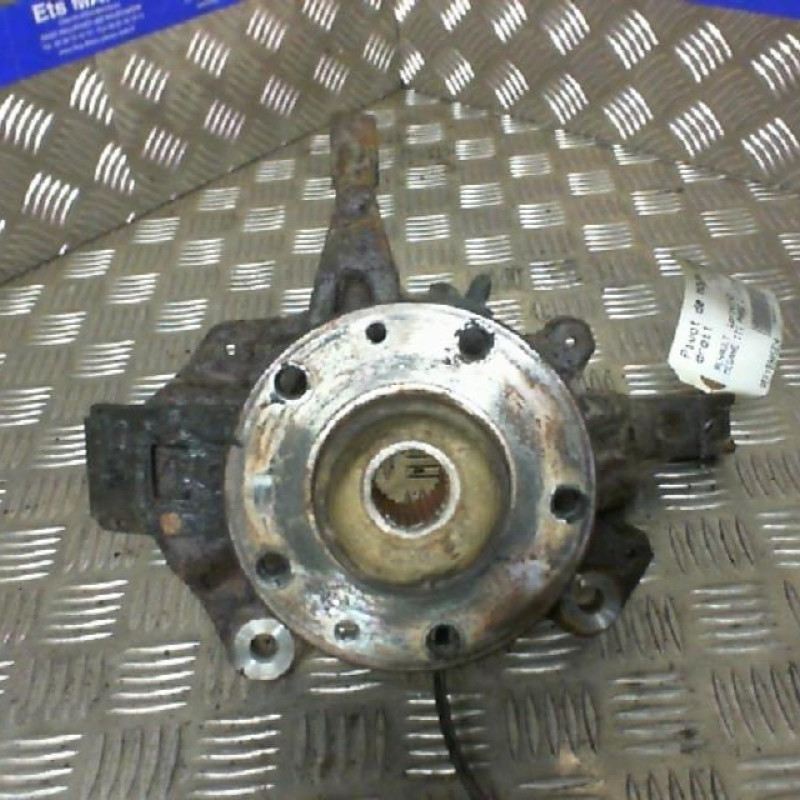 Pivot de moyeu avant droit RENAULT MEGANE 3 Photo n°1