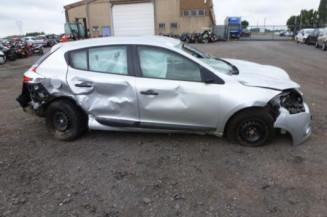 Pivot de moyeu avant droit RENAULT MEGANE 3