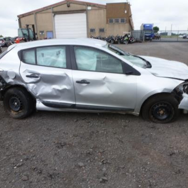 Pivot de moyeu avant droit RENAULT MEGANE 3 Photo n°7