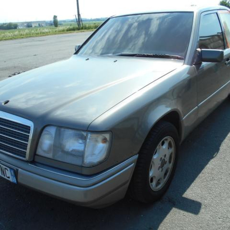 Etrier avant gauche (freinage) MERCEDES CLASSE E 124 Photo n°2