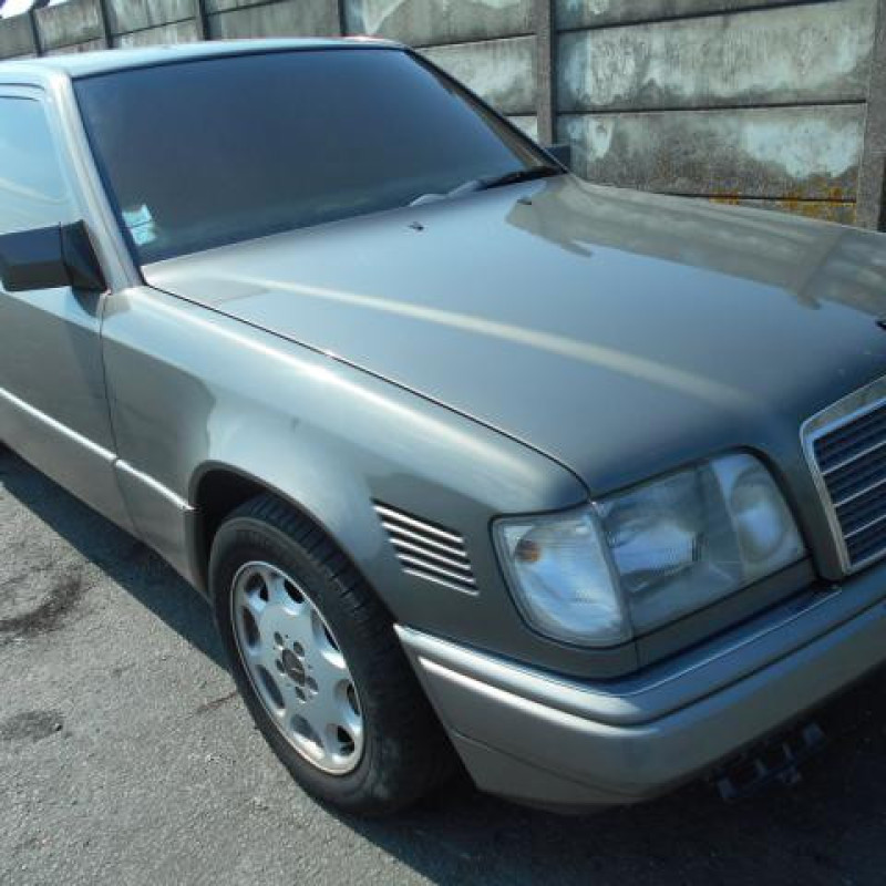 Etrier avant gauche (freinage) MERCEDES CLASSE E 124 Photo n°3