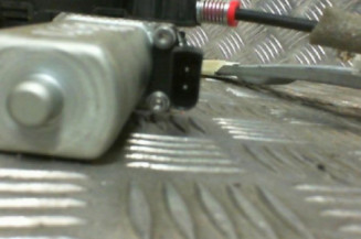Leve vitre electrique avant droit FORD FIESTA 5