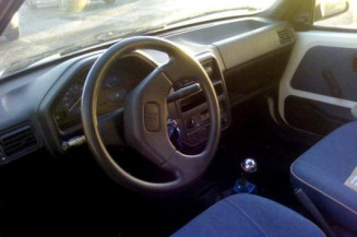 Cremaillere assistee PEUGEOT 106