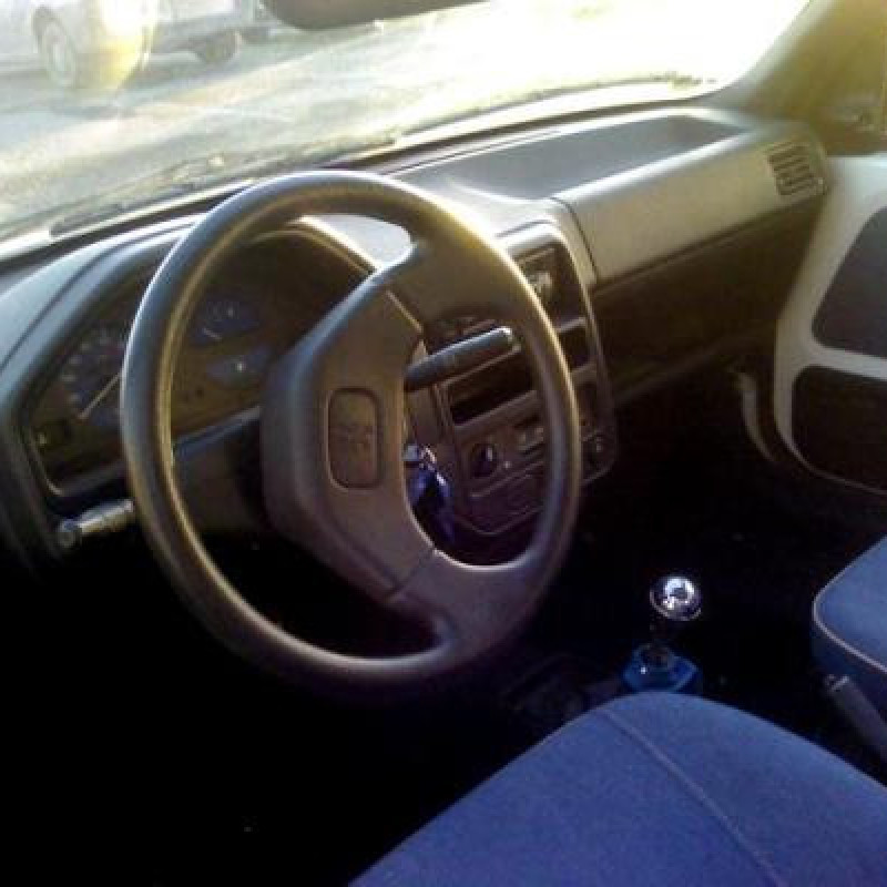 Cremaillere assistee PEUGEOT 106 Photo n°6
