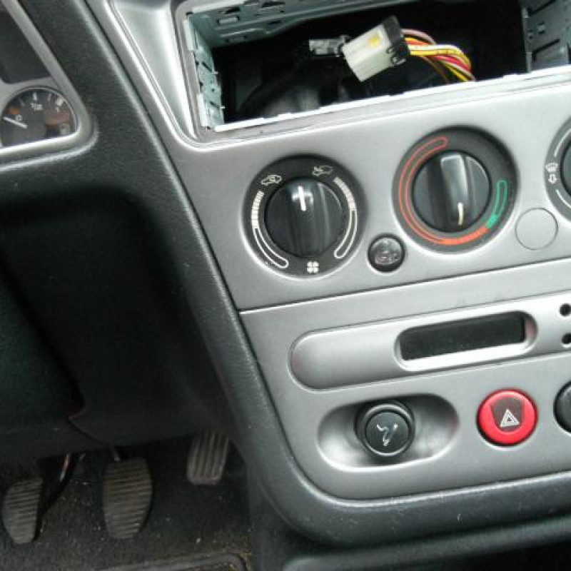 Bloc ABS (freins anti-blocage) PEUGEOT 306 Photo n°8