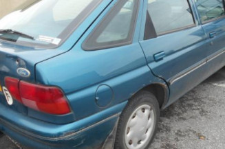Amortisseur avant droit FORD ESCORT 5