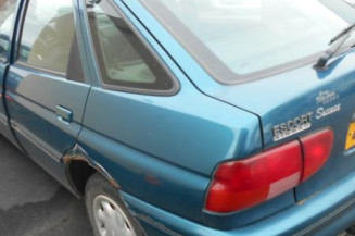 Amortisseur avant droit FORD ESCORT 5