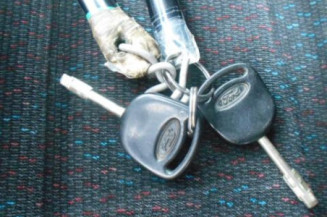 Amortisseur avant droit FORD ESCORT 5