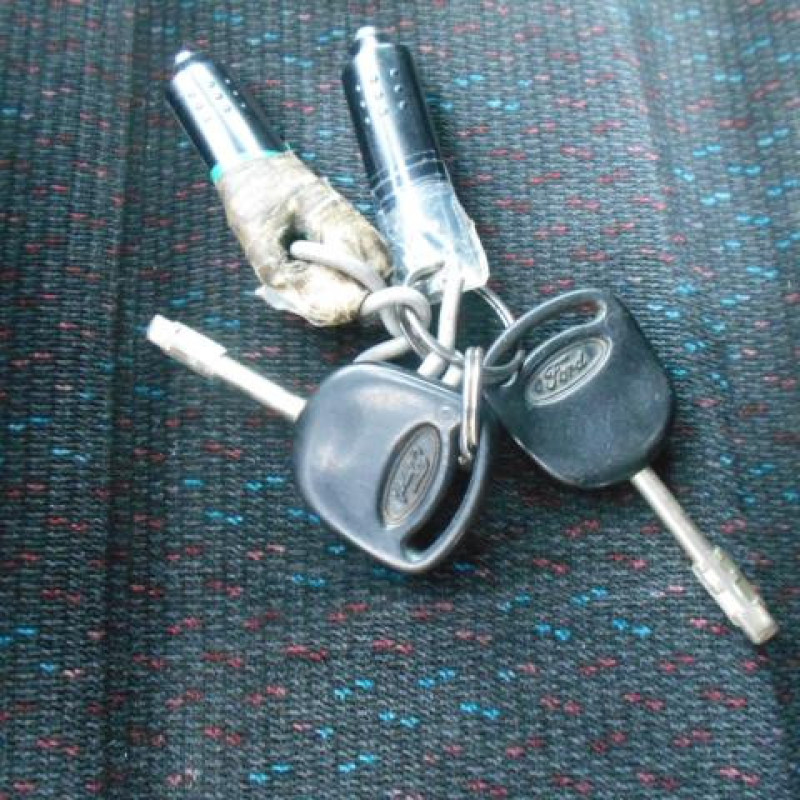 Amortisseur avant droit FORD ESCORT 5 Photo n°10