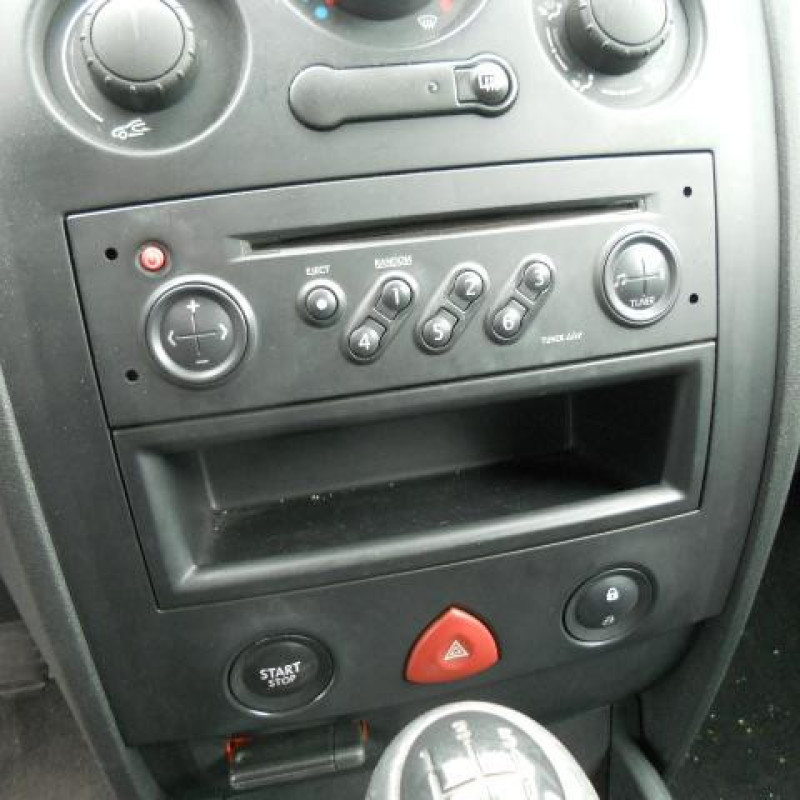 Charniere de capot RENAULT MEGANE 2 Photo n°8