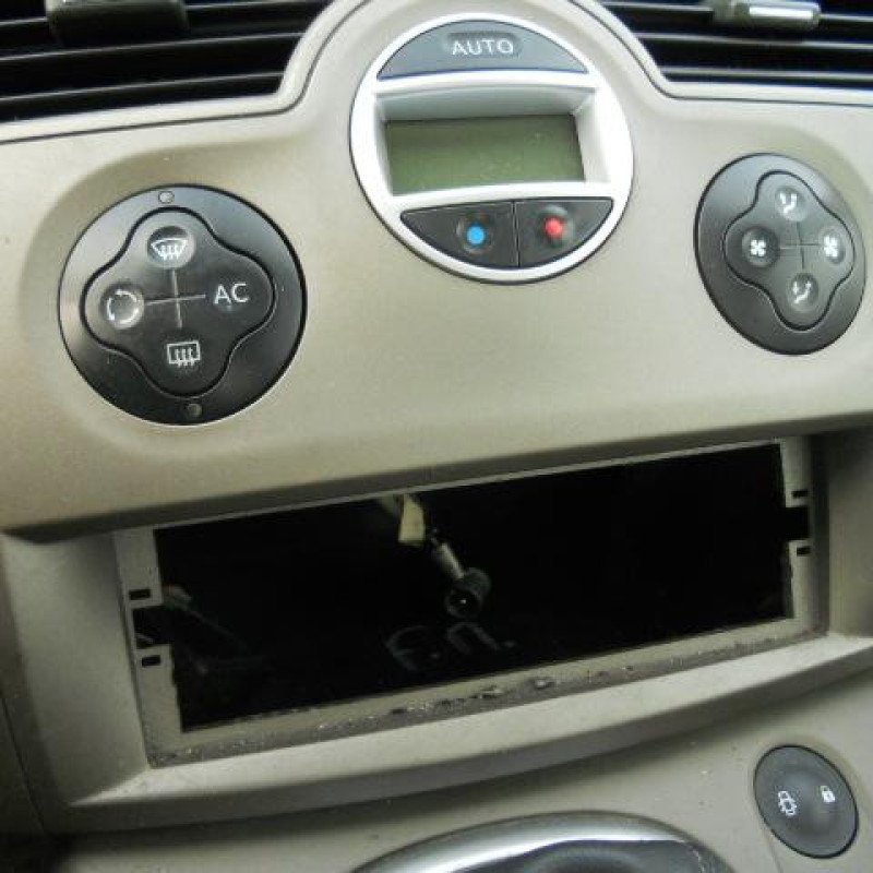Interrupteur de leve vitre arriere gauche RENAULT SCENIC 2 Photo n°10