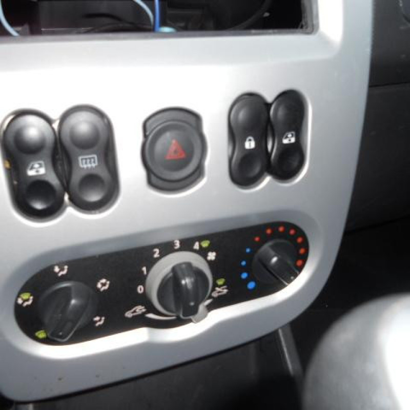 Commande chauffage DACIA SANDERO 1 Photo n°9