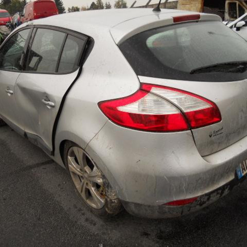 Pivot de moyeu avant droit RENAULT MEGANE 3 Photo n°7