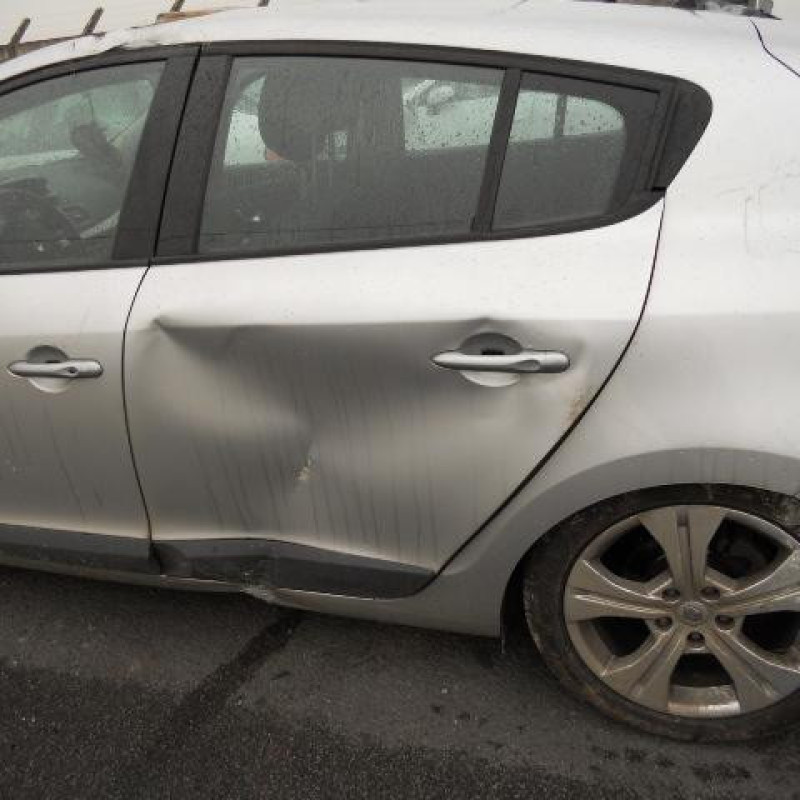 Pivot de moyeu avant droit RENAULT MEGANE 3 Photo n°8