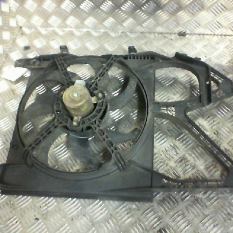 Moto ventilateur radiateur OPEL CORSA C Photo n°1