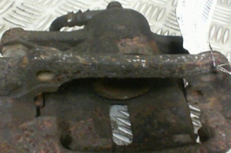 Etrier avant gauche (freinage) TOYOTA YARIS 1
