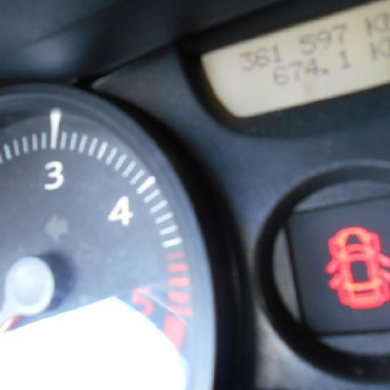 Renfort pare choc arriere (traverse) RENAULT MEGANE 2 Photo n°9