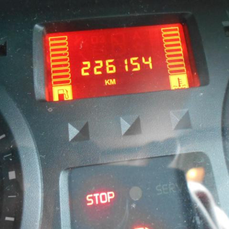 Cremaillere assistee RENAULT CLIO 2 Photo n°10