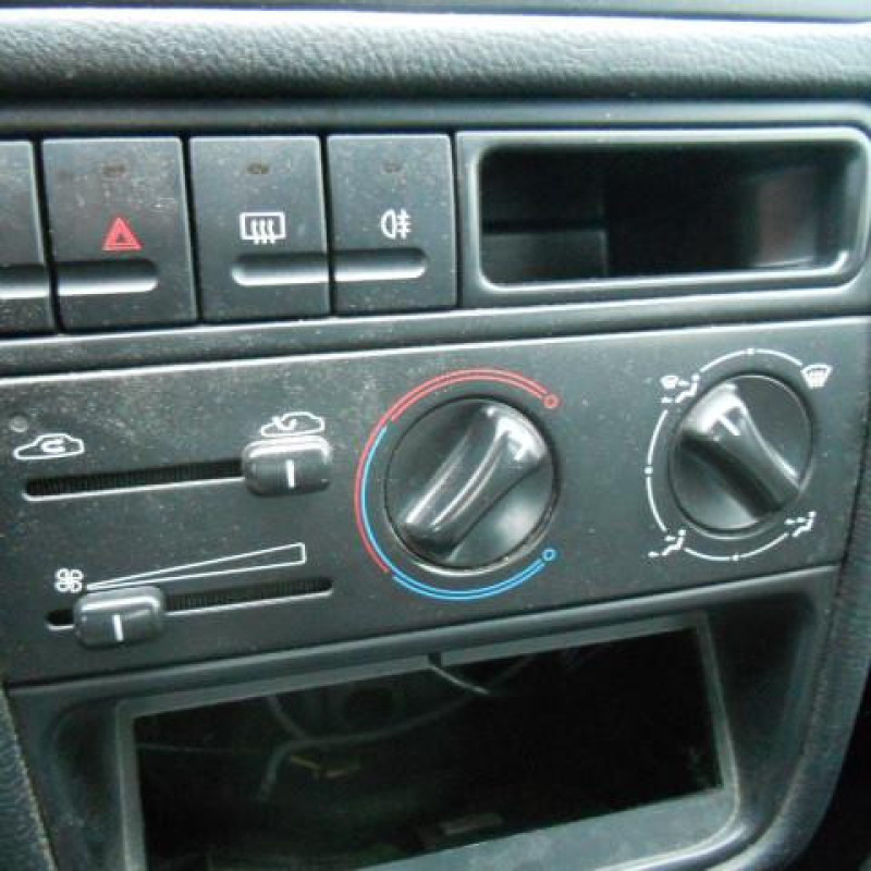 Etrier avant gauche (freinage) PEUGEOT 406 Photo n°6
