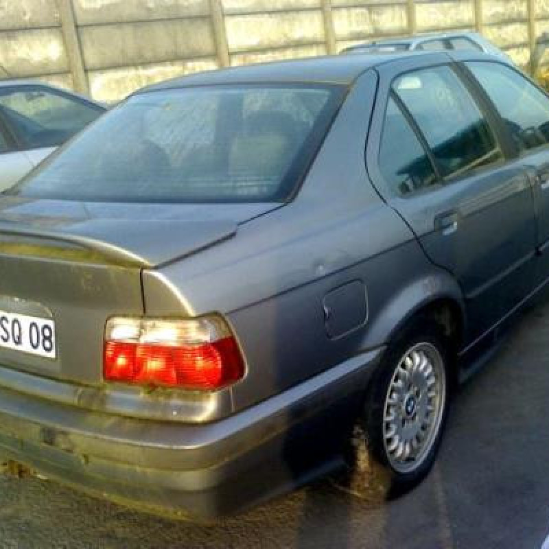 Etrier avant droit (freinage) BMW SERIE 3 E36 Photo n°3