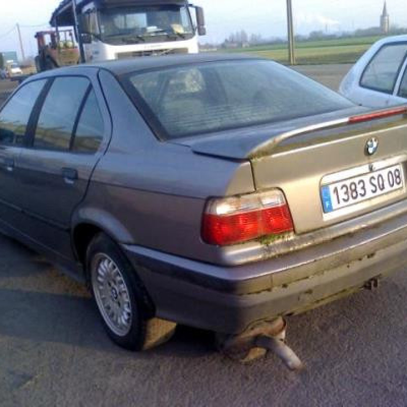 Etrier avant droit (freinage) BMW SERIE 3 E36 Photo n°4