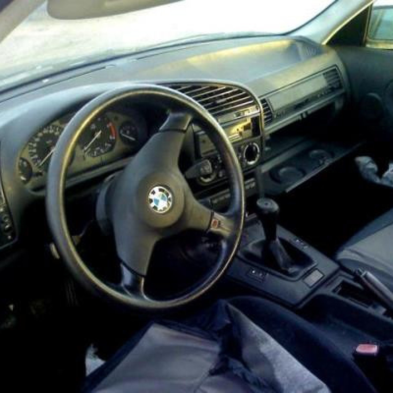 Etrier avant droit (freinage) BMW SERIE 3 E36 Photo n°5