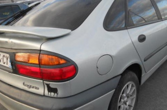 Cric RENAULT LAGUNA 1