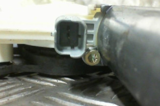 Leve vitre electrique avant droit PEUGEOT 307