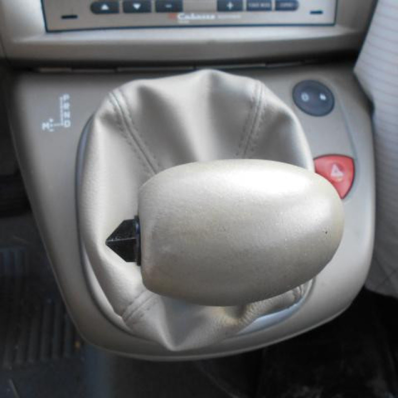 Bloc ABS (freins anti-blocage) RENAULT SCENIC 2 Photo n°9