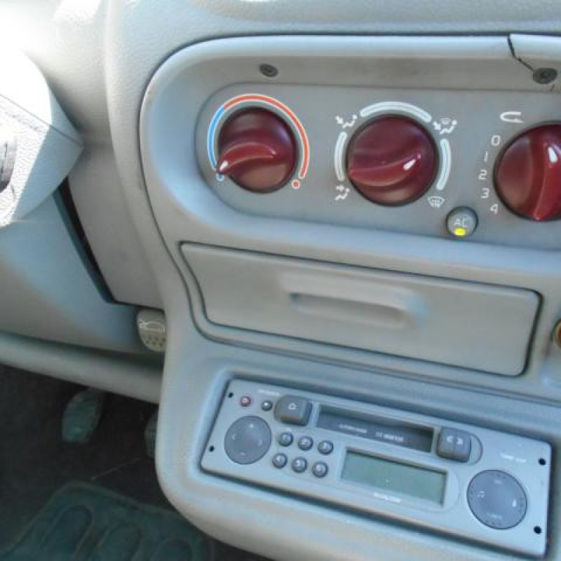 Bloc ABS (freins anti-blocage) RENAULT TWINGO 1 Photo n°8