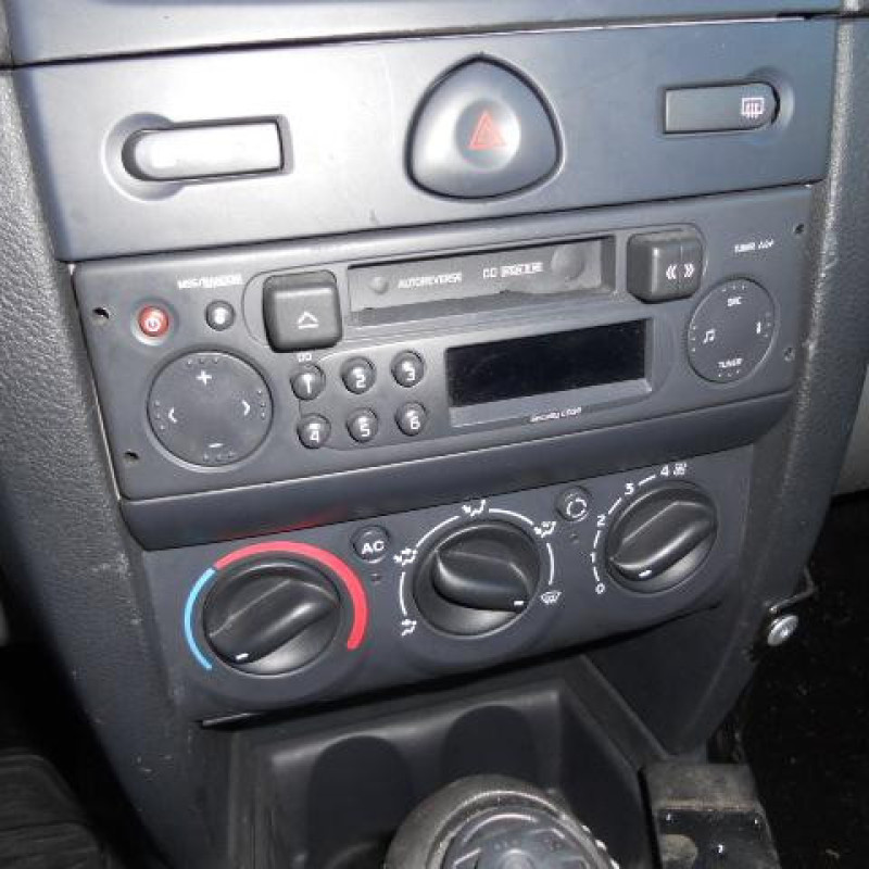 Bloc ABS (freins anti-blocage) RENAULT CLIO 2 Photo n°9