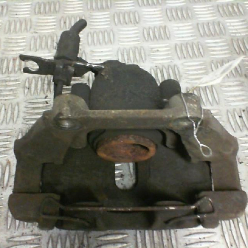 Etrier avant droit (freinage) VOLKSWAGEN PASSAT 4 Photo n°2