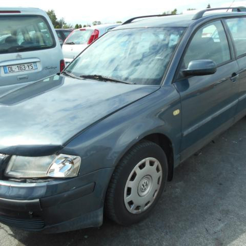 Porte arriere droit VOLKSWAGEN PASSAT 4 Photo n°2