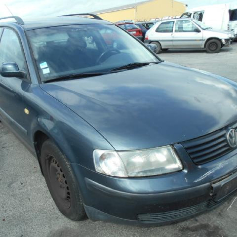 Porte arriere droit VOLKSWAGEN PASSAT 4 Photo n°3