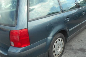 Porte arriere droit VOLKSWAGEN PASSAT 4
