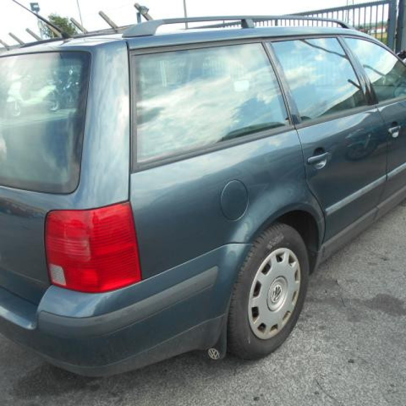 Porte arriere droit VOLKSWAGEN PASSAT 4 Photo n°4