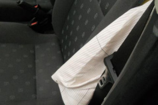 Traverse superieure FORD FOCUS 1